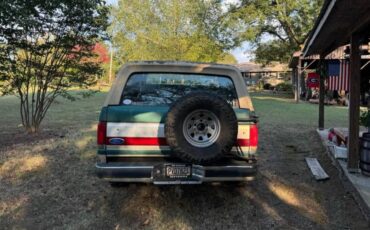 Ford-Bronco-1990