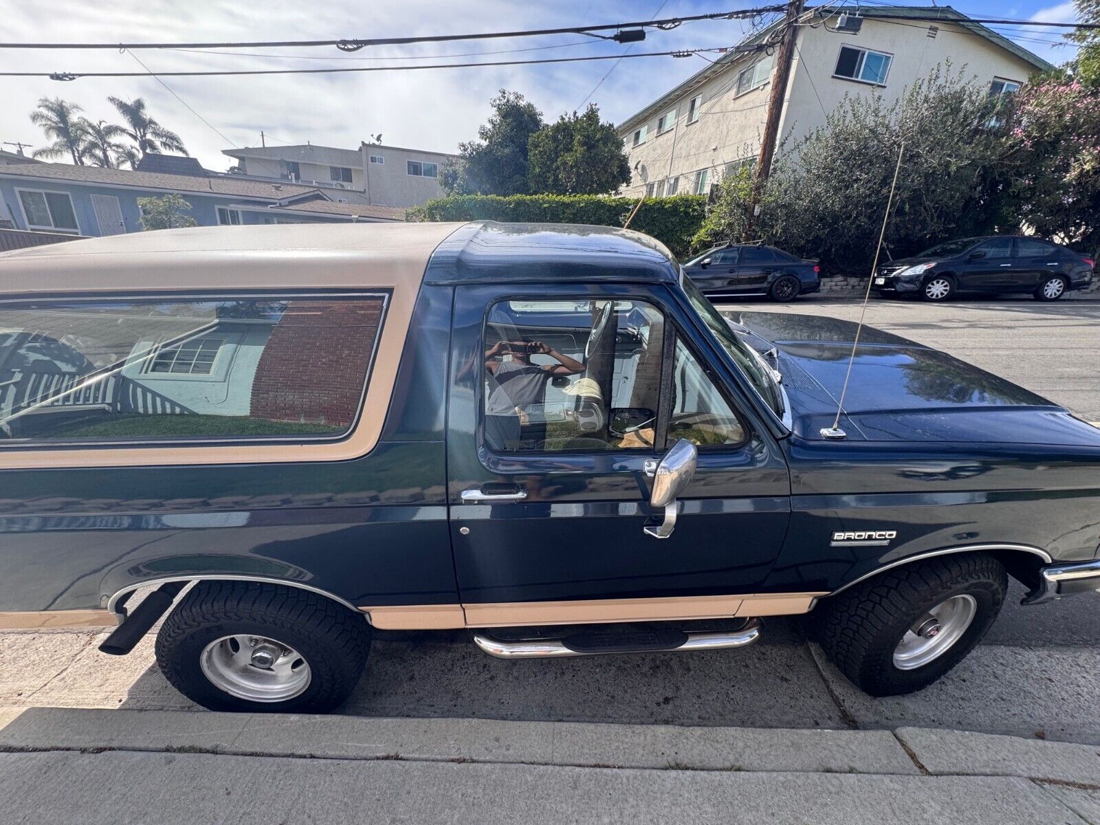 Ford-Bronco-1990-4