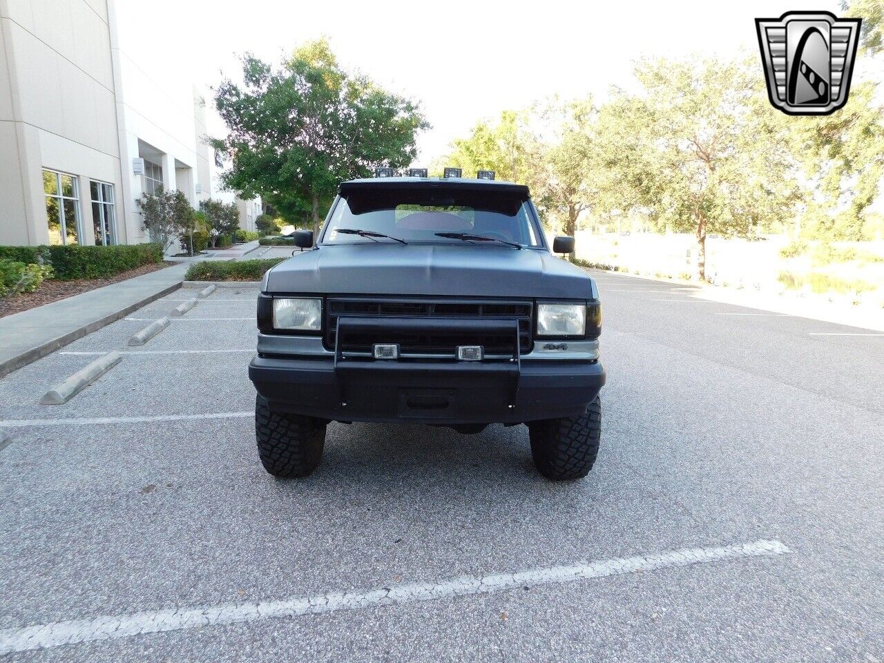 Ford-Bronco-1991-2