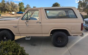 Ford-Bronco-4x4-1985-1