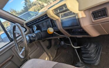 Ford-Bronco-4x4-1985-8