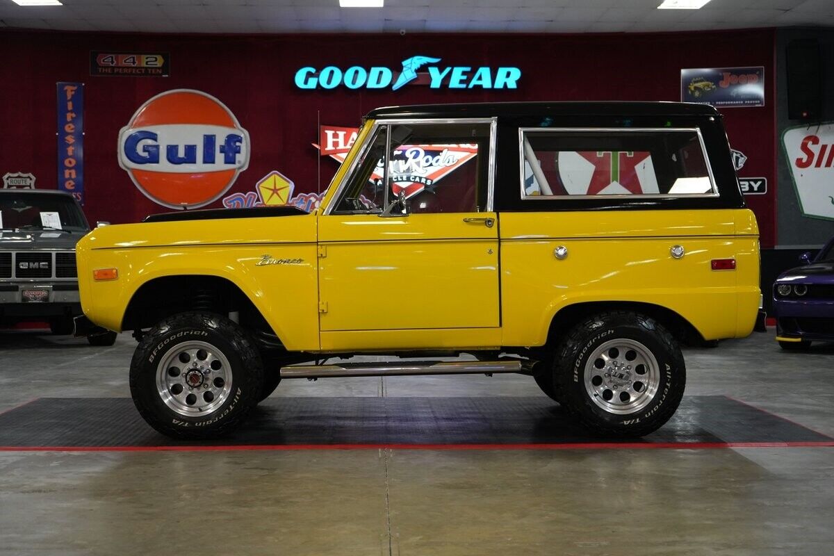 Ford-Bronco-4x4-SUV-1976-19