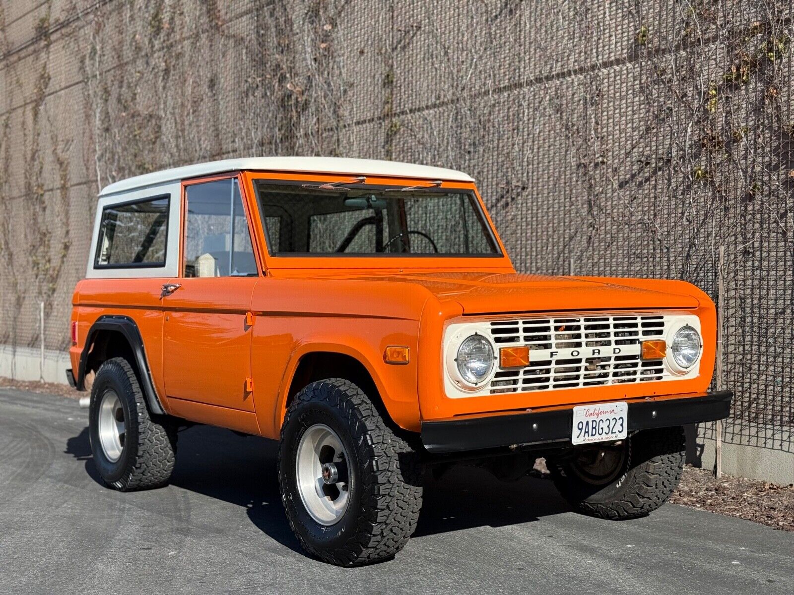 Ford-Bronco-Cabriolet-1977-1