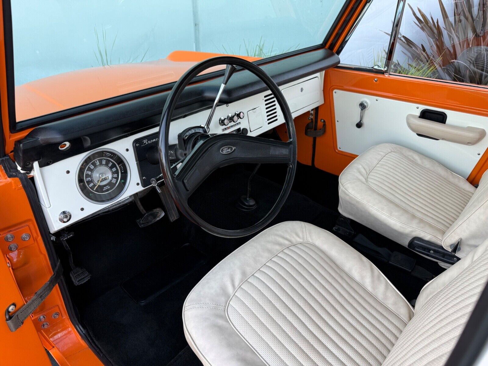 Ford-Bronco-Cabriolet-1977-11