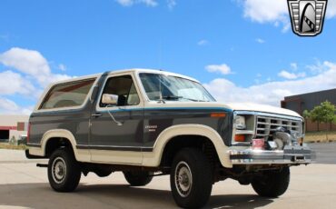 Ford-Bronco-Cabriolet-1986-8