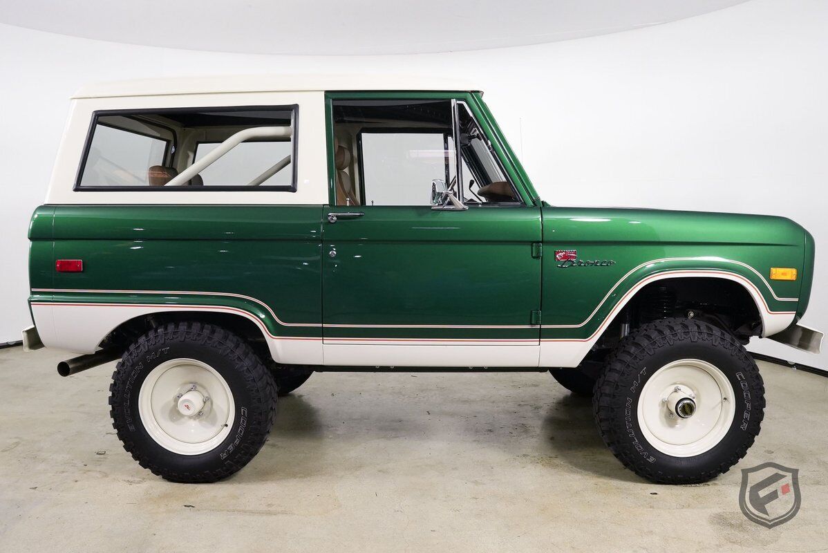 Ford-Bronco-Custom-SUV-1967-9