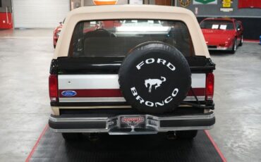 Ford-Bronco-Eddie-Bauer-4x4-SUV-1991-13