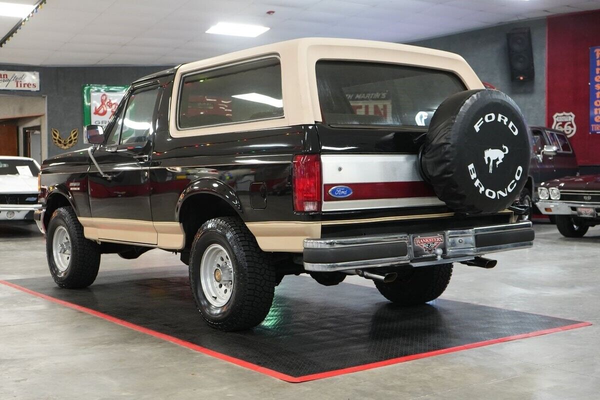 Ford-Bronco-Eddie-Bauer-4x4-SUV-1991-20