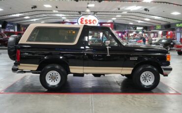 Ford-Bronco-Eddie-Bauer-4x4-SUV-1991-6