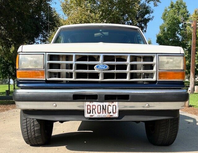 Ford-Bronco-II-SUV-1990-5