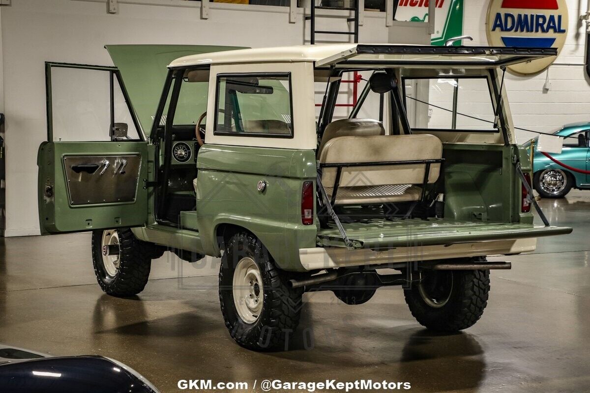 Ford-Bronco-SUV-1966-2