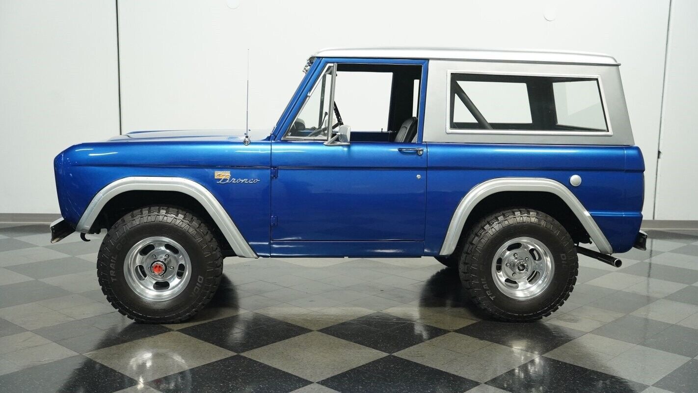 Ford-Bronco-SUV-1969-2