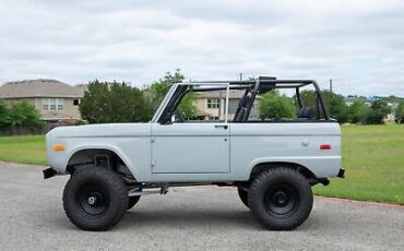 Ford-Bronco-SUV-1976-1