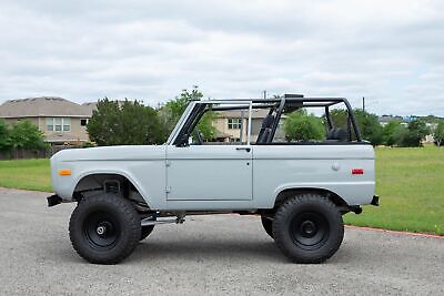 Ford-Bronco-SUV-1976-1