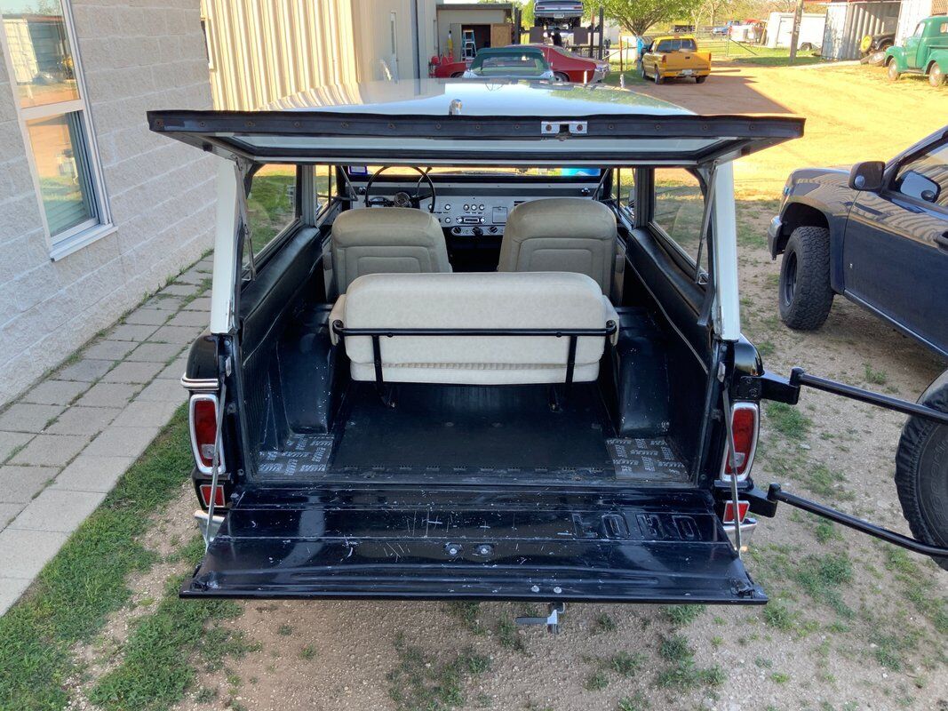 Ford-Bronco-SUV-1976-4