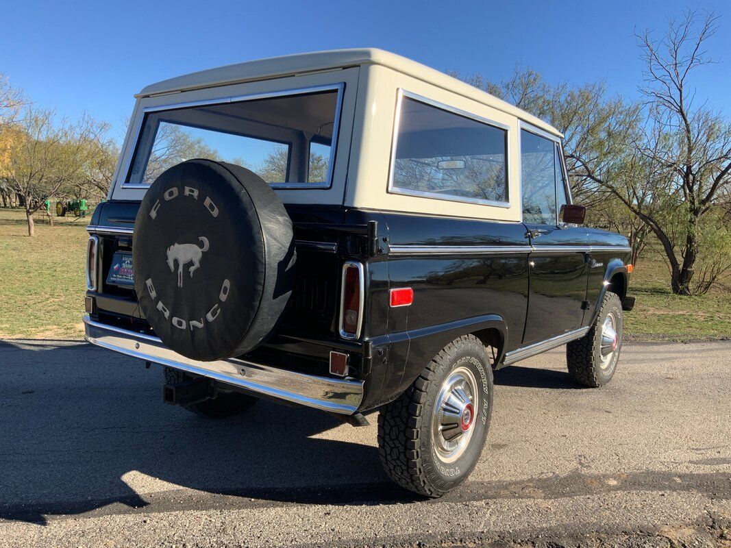 Ford-Bronco-SUV-1976-6