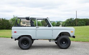 Ford-Bronco-SUV-1976-7