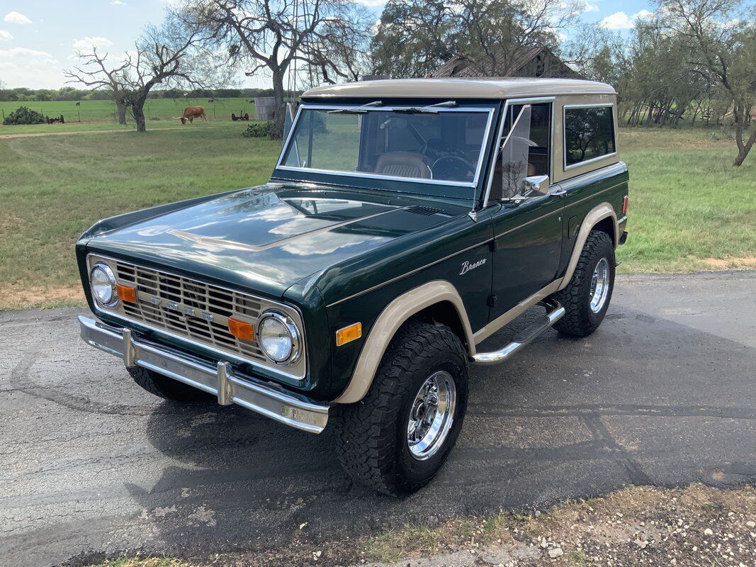 Ford Bronco SUV 1977