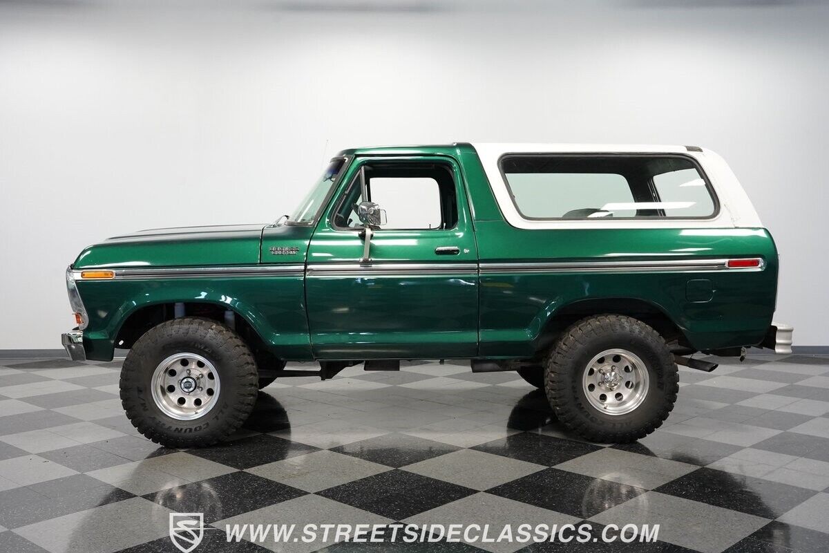 Ford-Bronco-SUV-1979-2