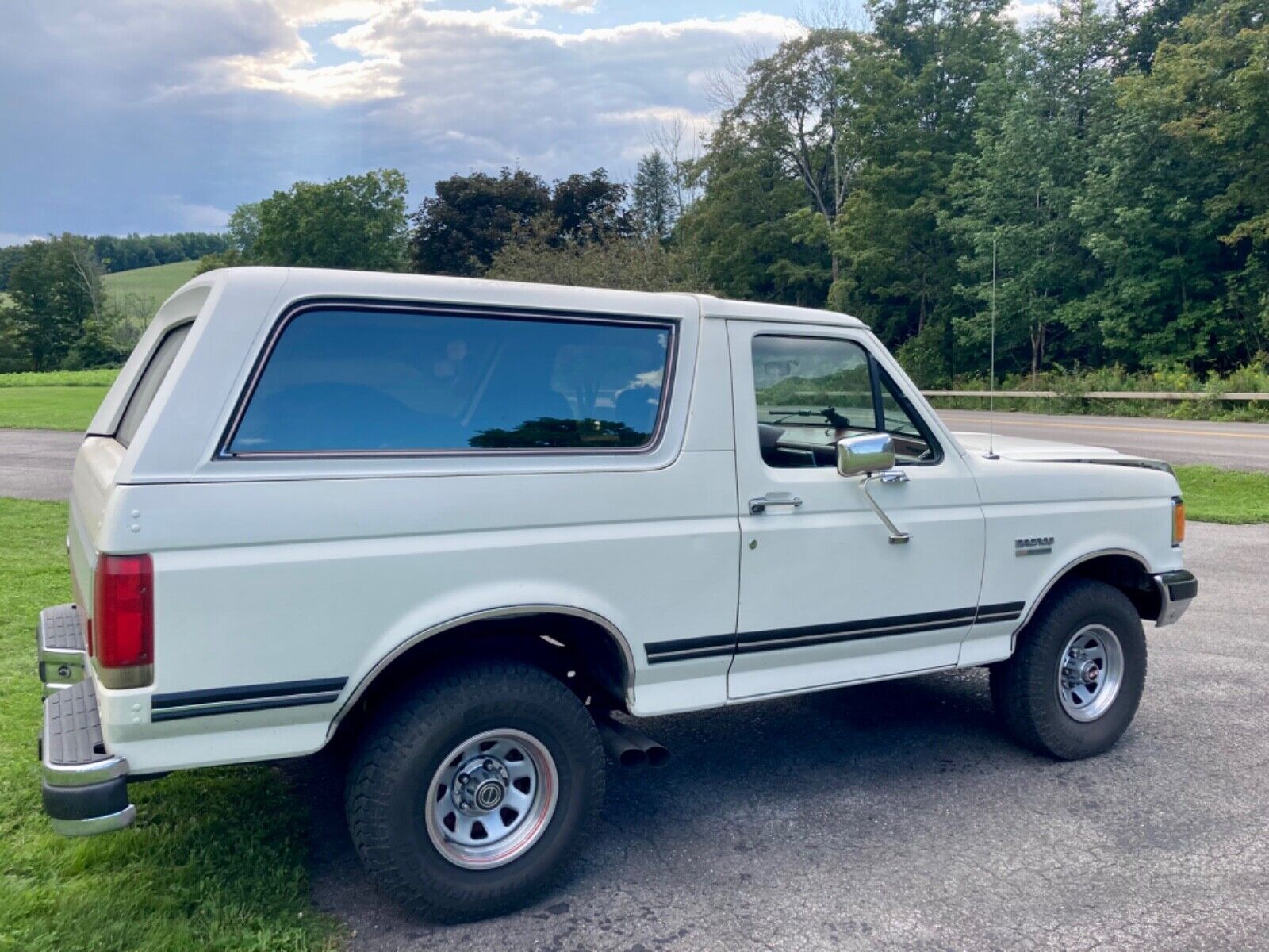 Ford-Bronco-SUV-1987-33