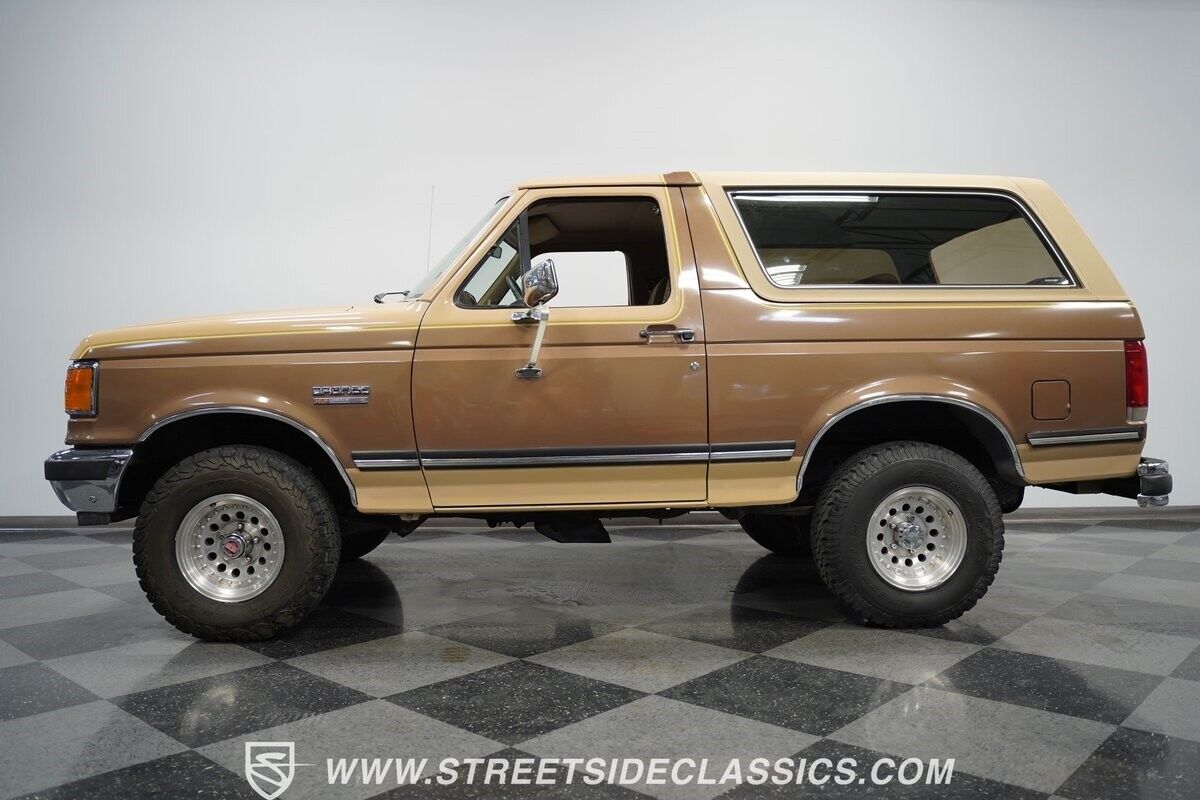 Ford-Bronco-SUV-1988-6