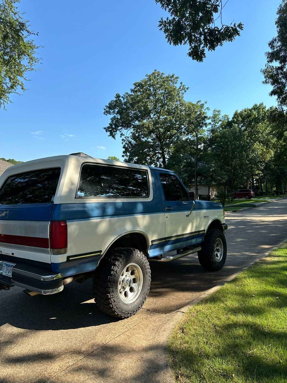 Ford-Bronco-SUV-1989-1