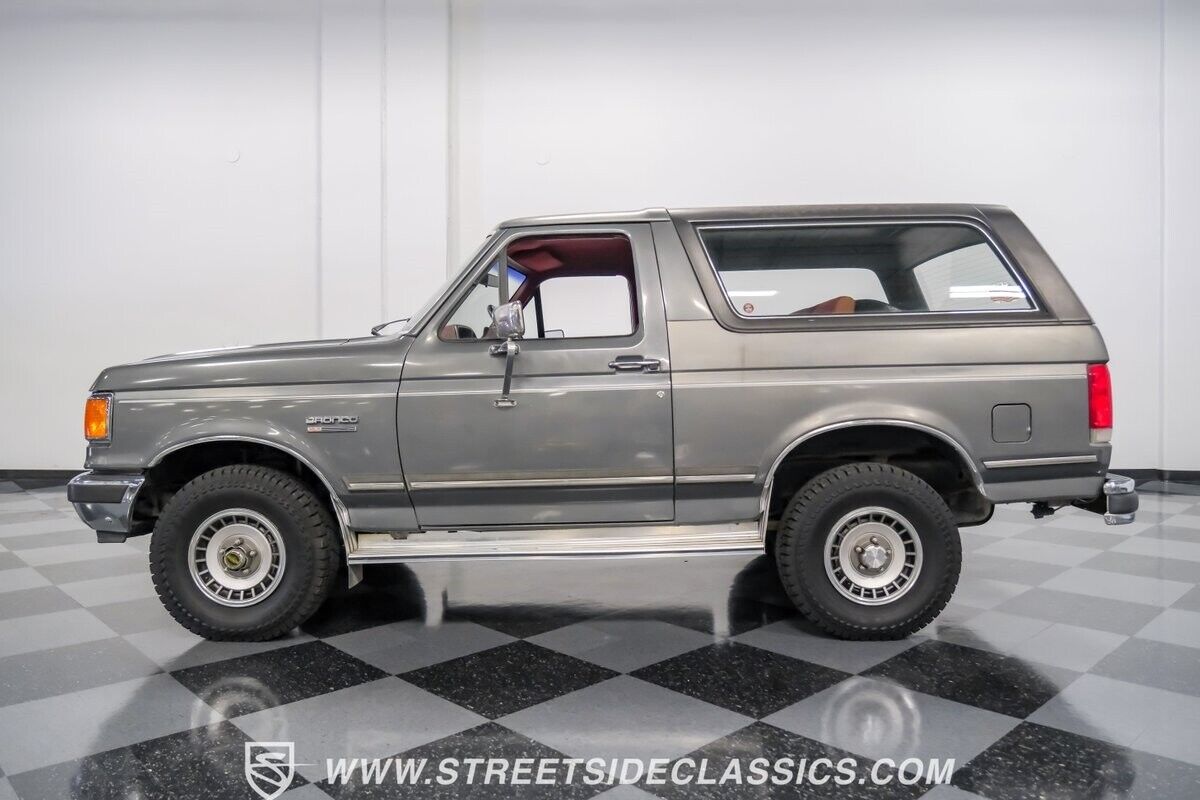 Ford-Bronco-SUV-1989-2