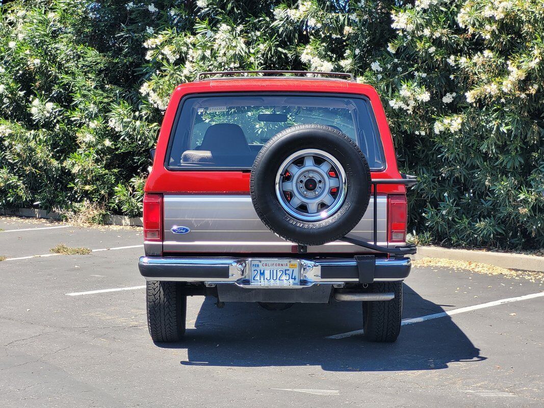 Ford-Bronco-SUV-1989-4