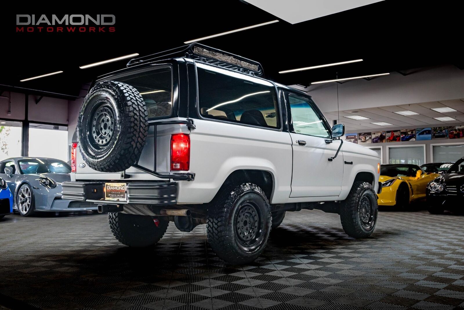 Ford-Bronco-SUV-1990-1