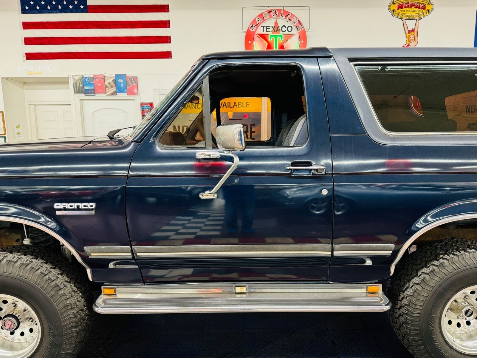 Ford-Bronco-SUV-1990-10