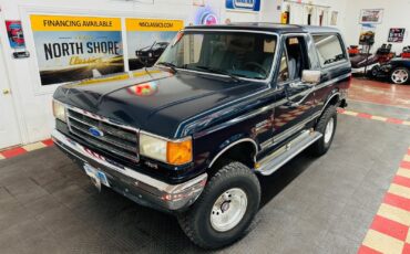 Ford Bronco SUV 1990