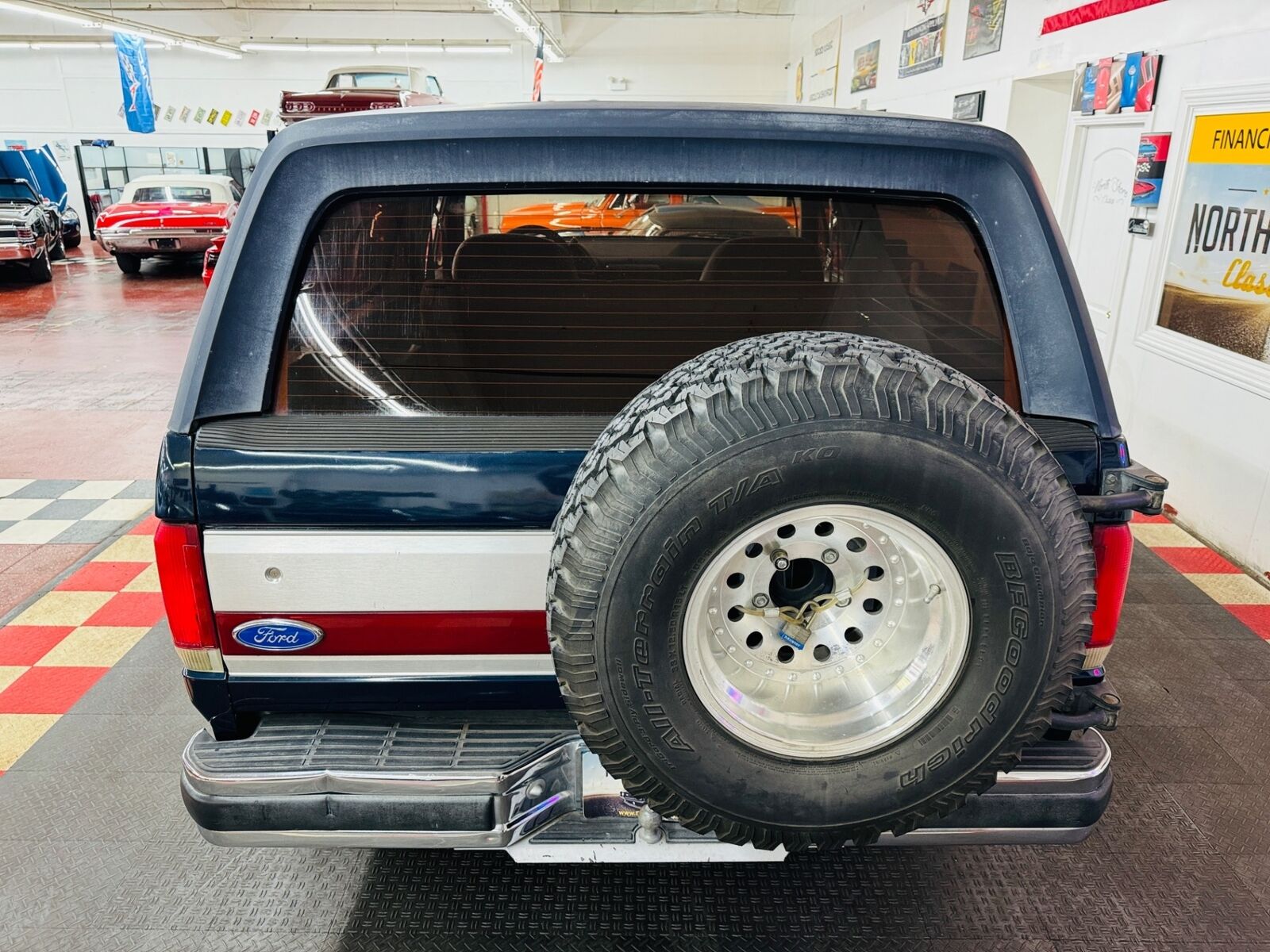 Ford-Bronco-SUV-1990-18