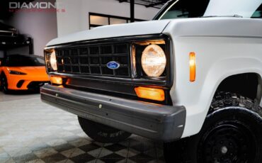 Ford-Bronco-SUV-1990-4