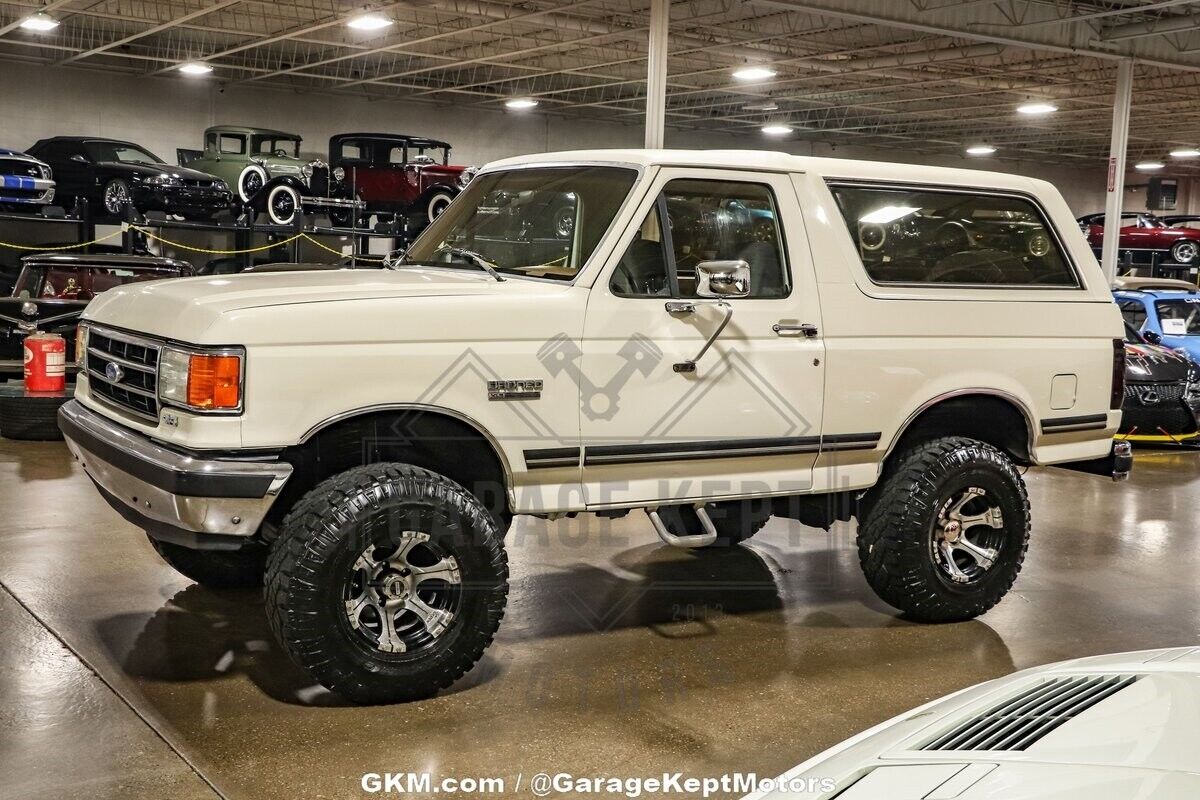 Ford-Bronco-SUV-1990-8