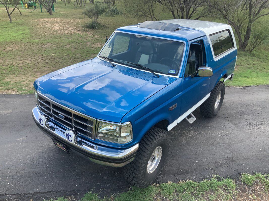 Ford-Bronco-SUV-1993-10