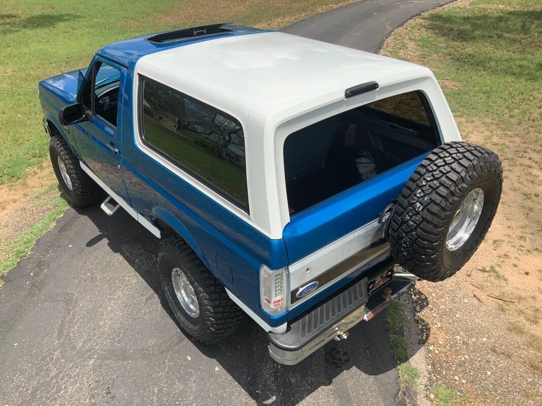 Ford-Bronco-SUV-1993-2