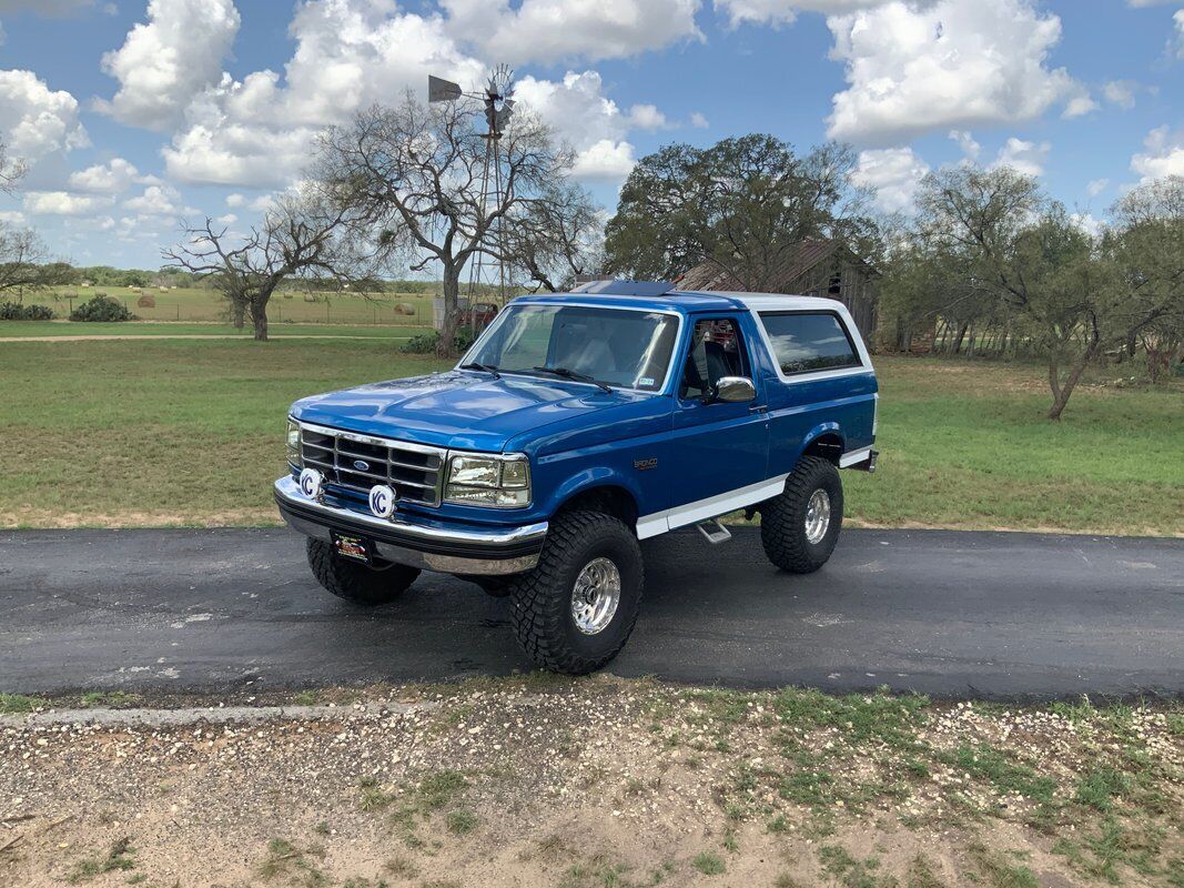 Ford-Bronco-SUV-1993-9