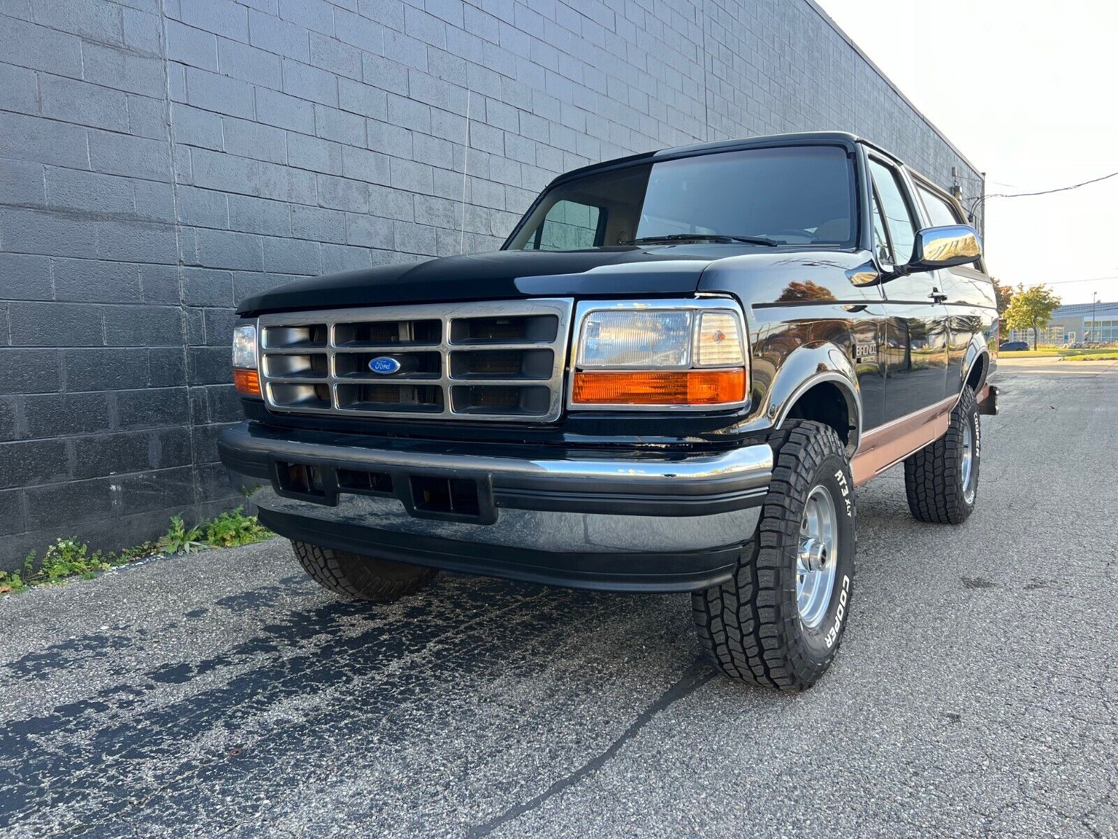 Ford-Bronco-SUV-1994-2