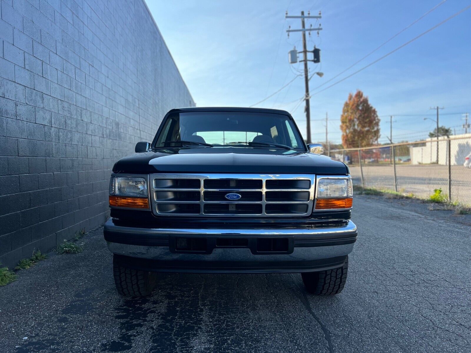 Ford-Bronco-SUV-1994-3