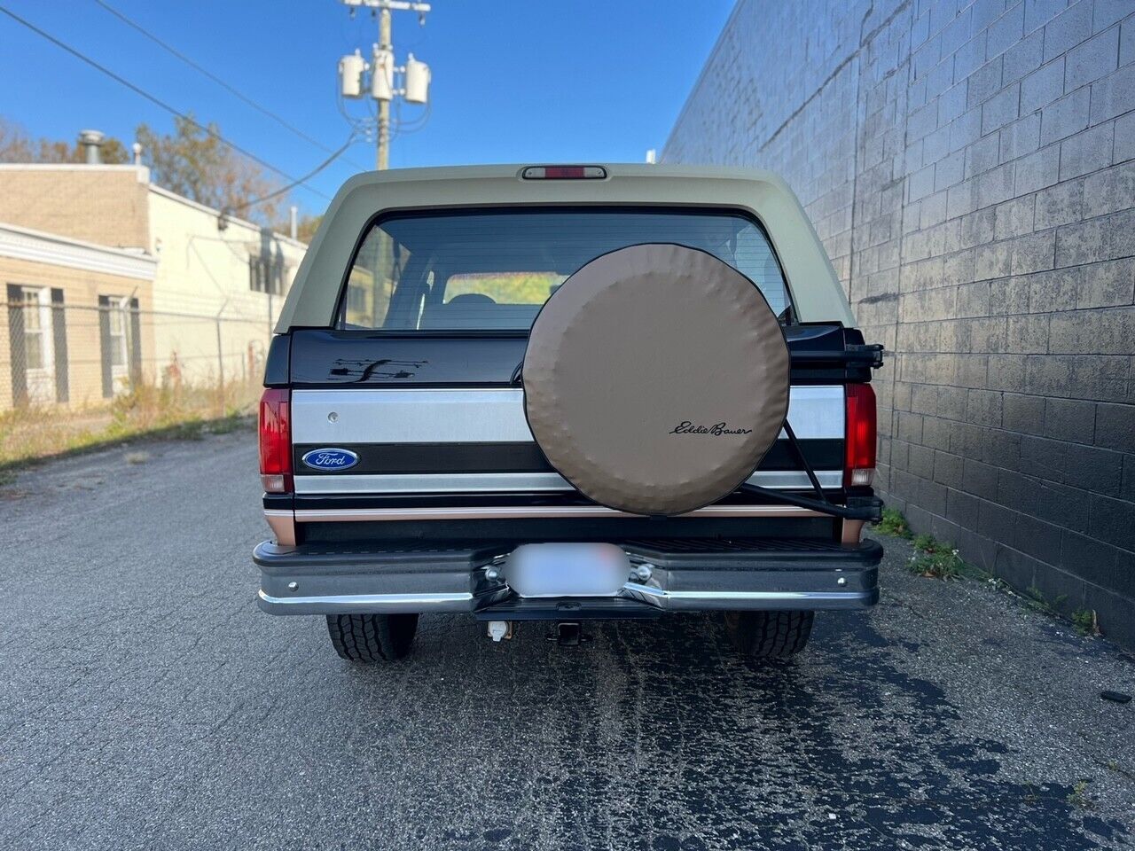 Ford-Bronco-SUV-1994-5