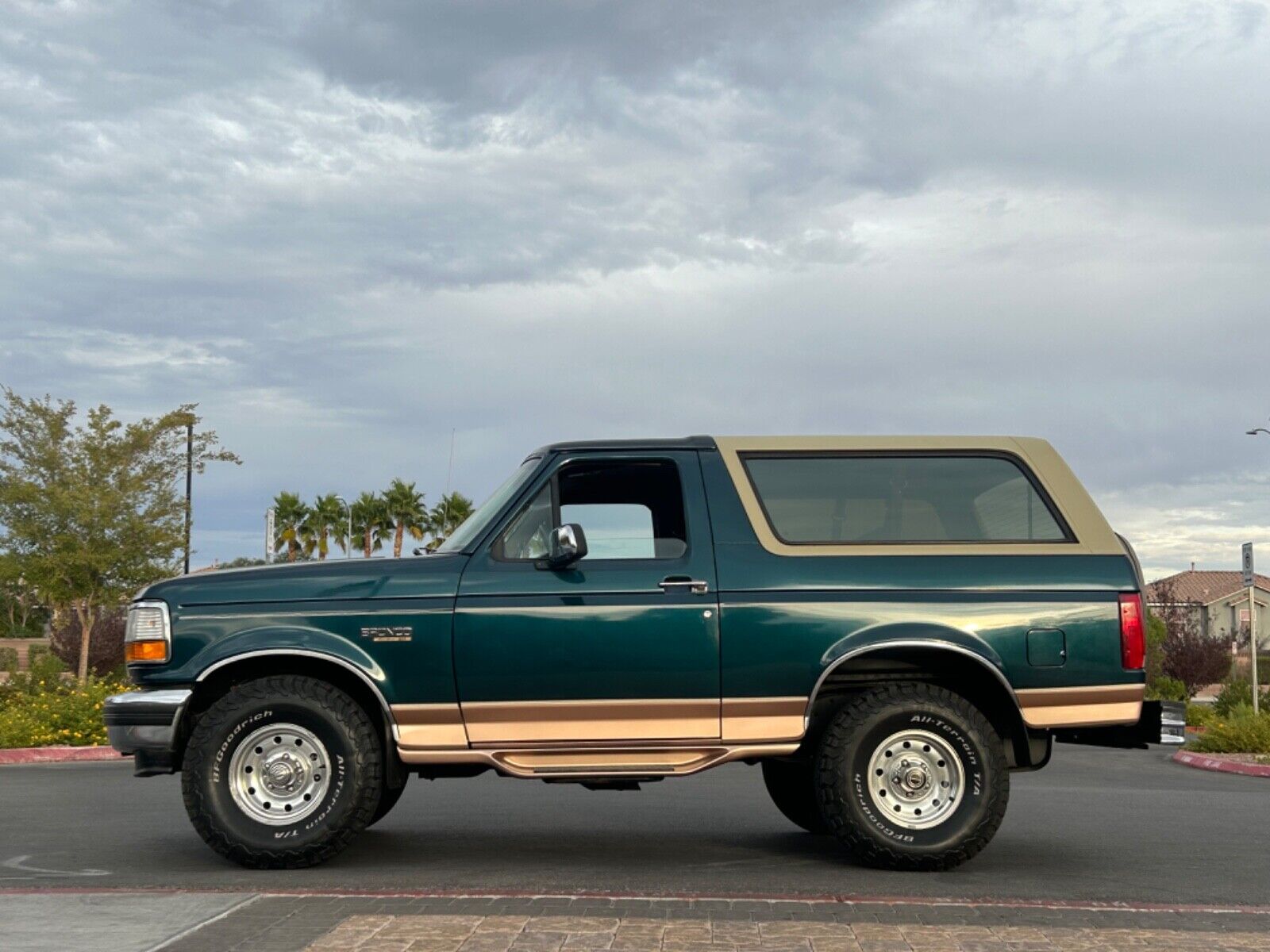 Ford Bronco SUV 1995