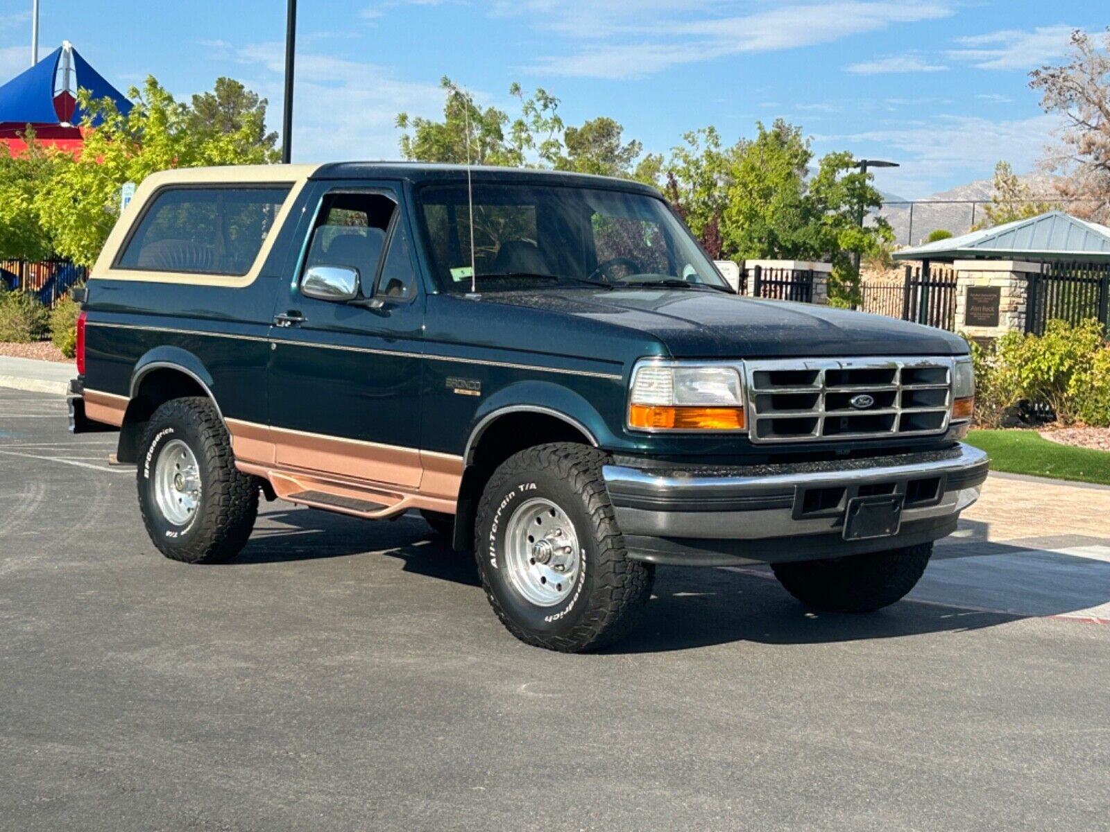 Ford-Bronco-SUV-1995-12