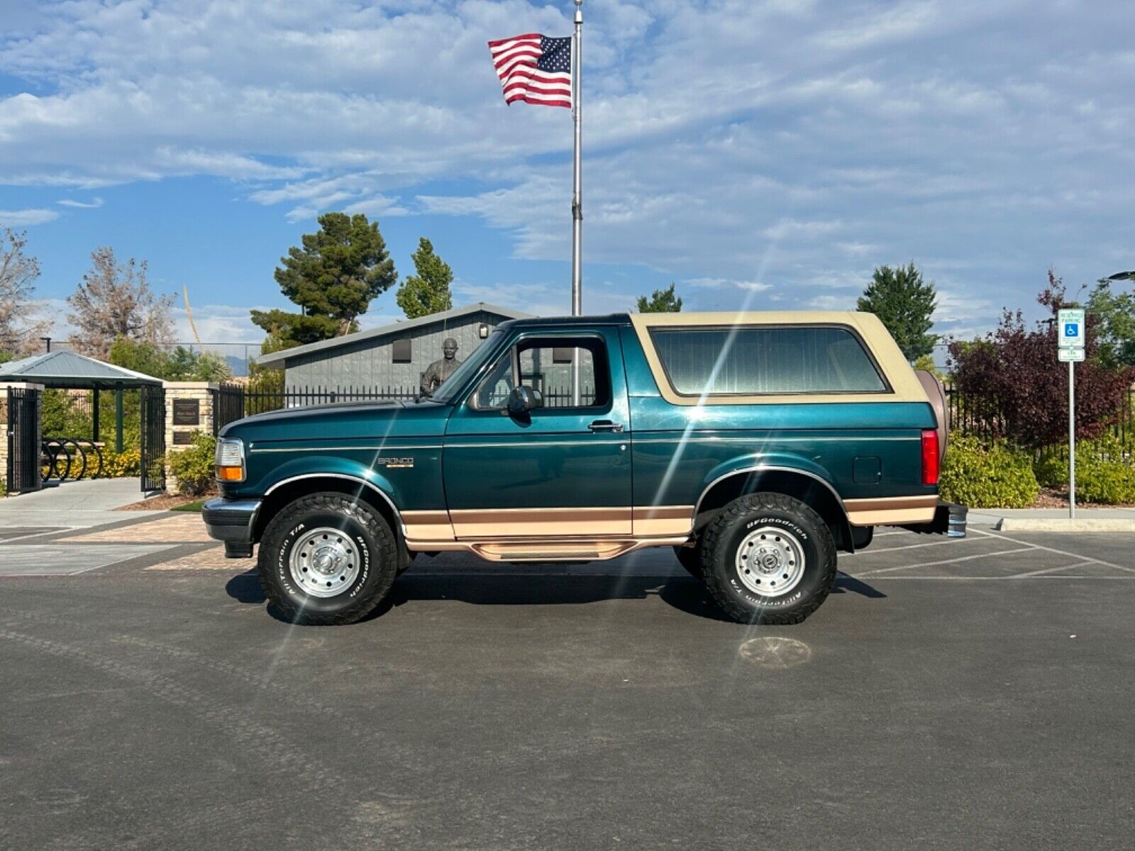 Ford-Bronco-SUV-1995-13