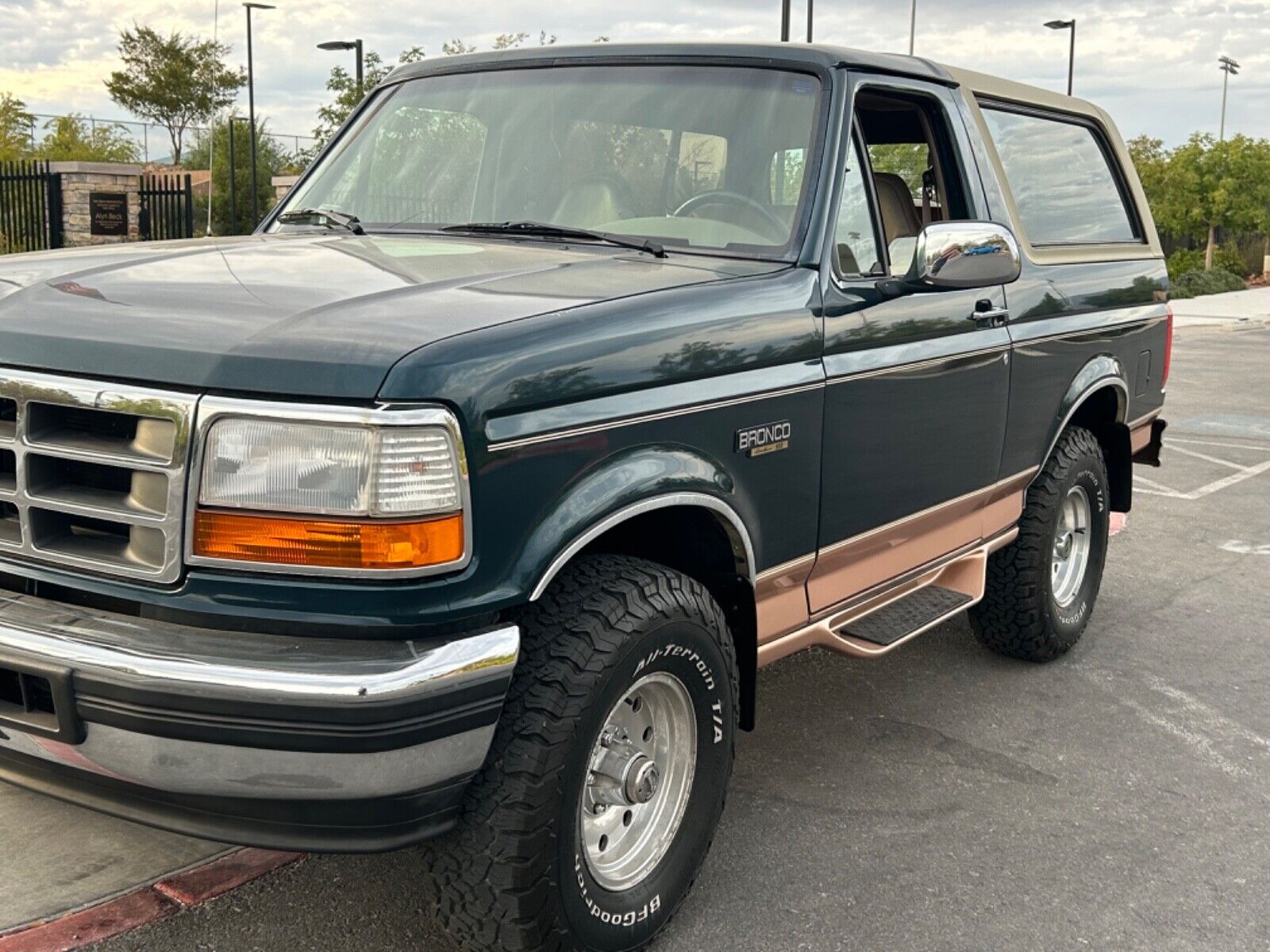 Ford-Bronco-SUV-1995-15