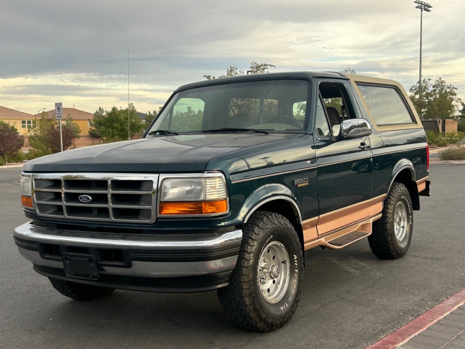 Ford-Bronco-SUV-1995-6