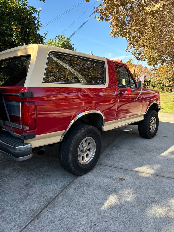 Ford-Bronco-eddie-bauer-1990-3