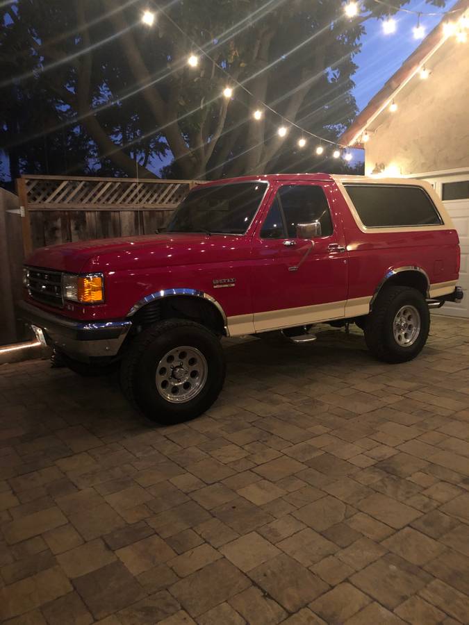 Ford-Bronco-eddie-bauer-1990