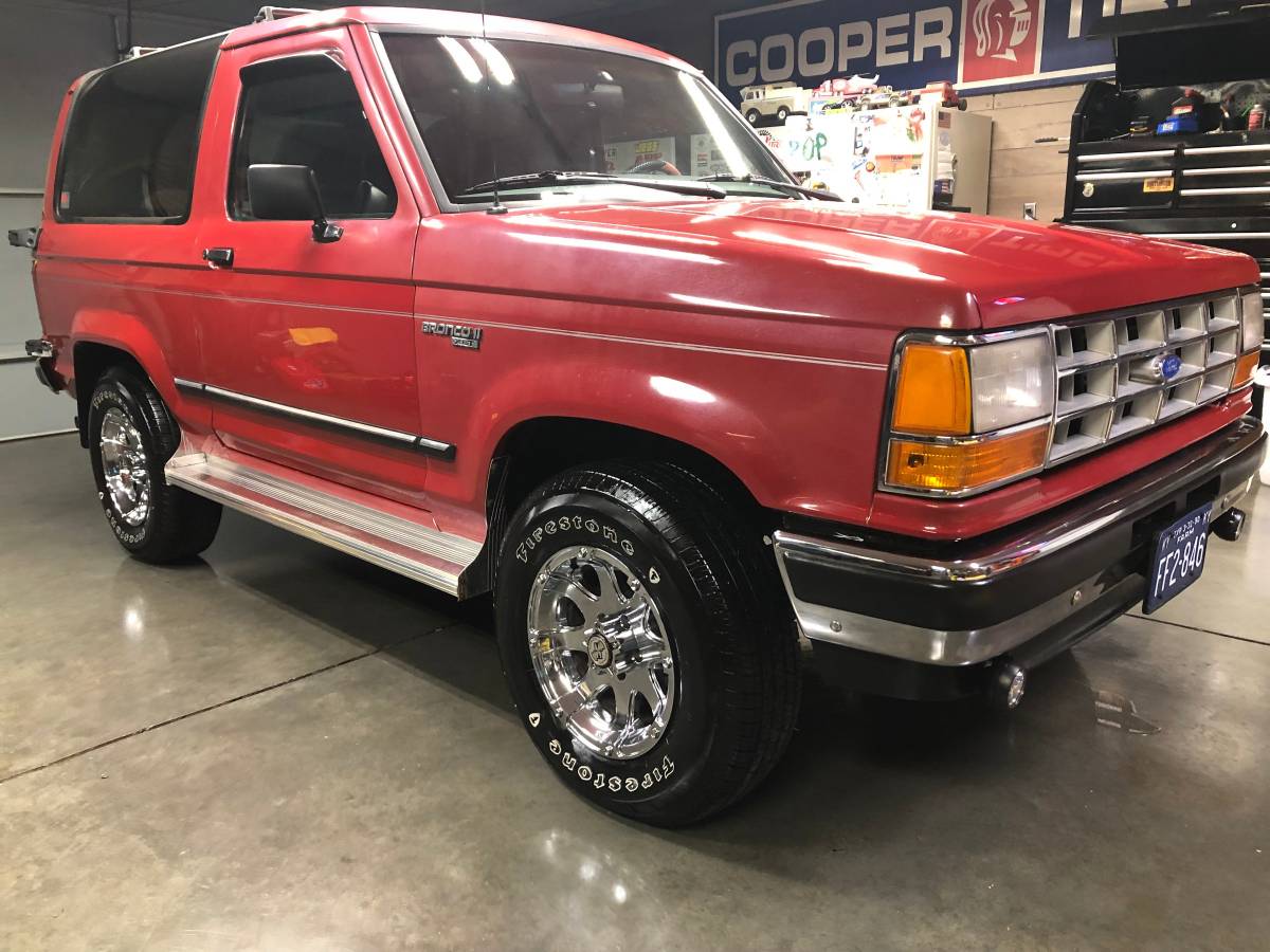 Ford-Bronco-ii-1990-1