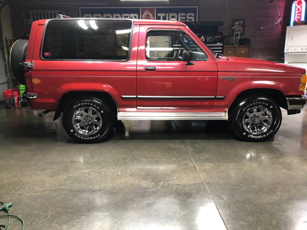 Ford-Bronco-ii-1990