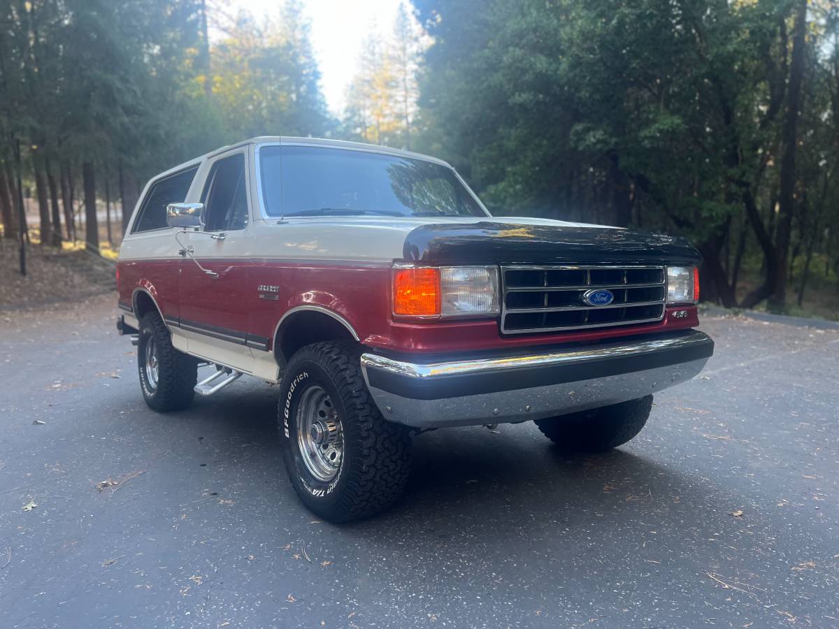 Ford-Bronco-xlt-1990-1